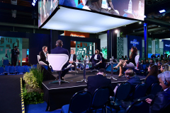 Crédito - Above Studios